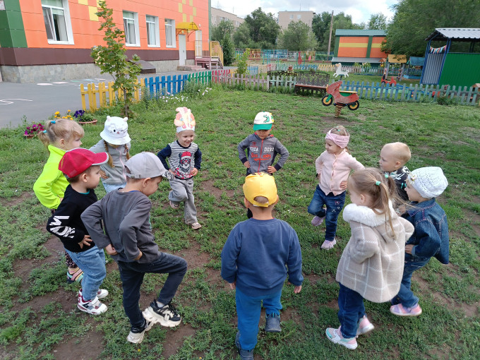 День хороводных игр День хороводных игр.